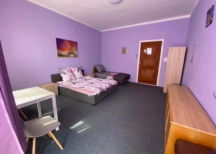 Bon Voyage Apartment *